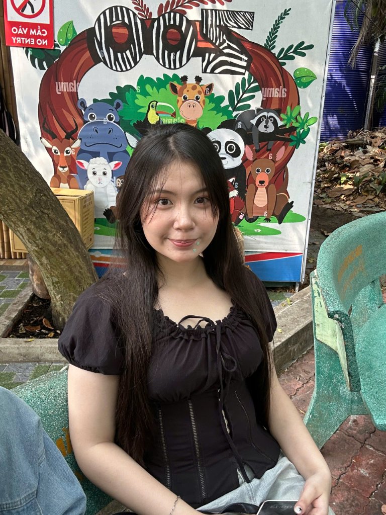 Ảnh kỷ niệm thứ hai của người nhận thiệp